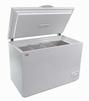 Solar powered DC chest style refrigerator white