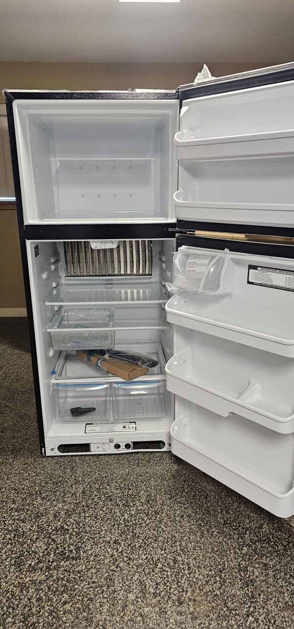 21 cu. ft. Propane Refrigerator