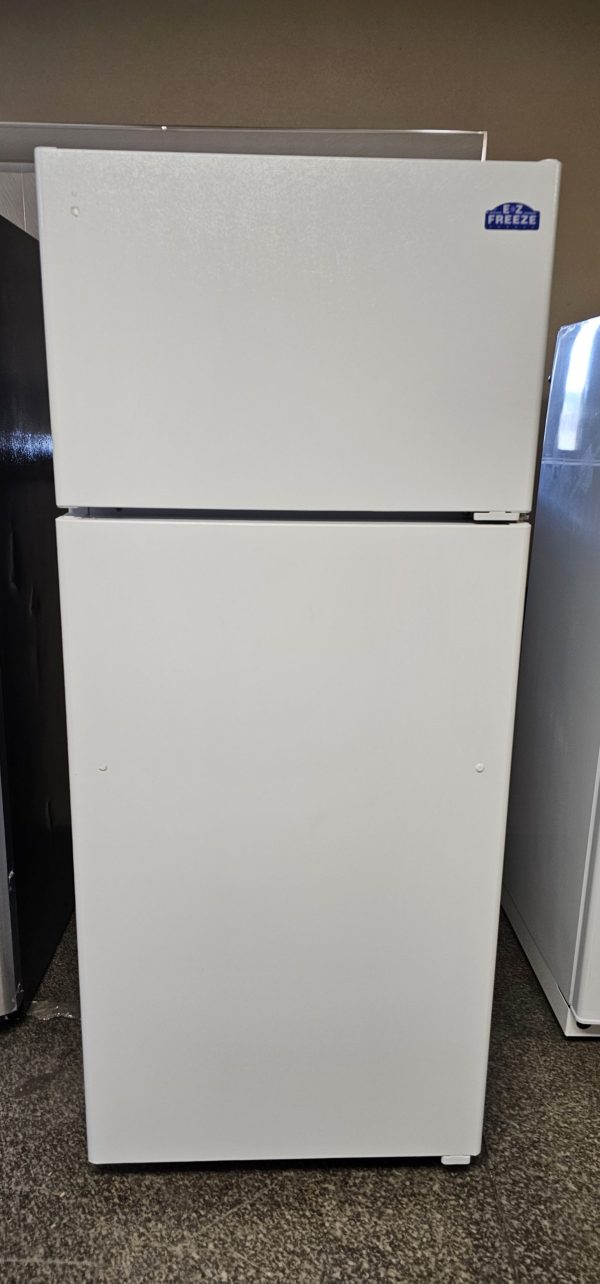 EZ Freeze 19 cu. ft. White Discounted Propane Refrigerator Scratch and Dent-SOLD! - Image 2