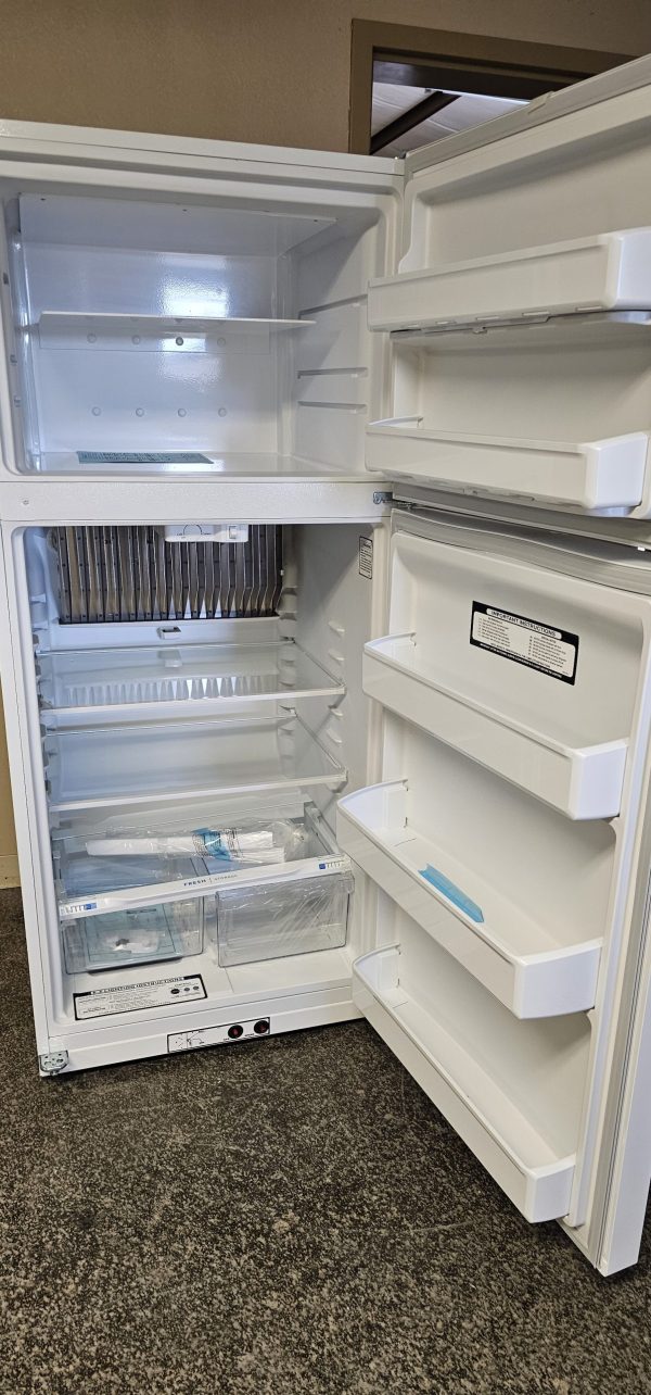 EZ-Freeze 21 cu. ft. White Nick & Dent-IN STOCK! - Image 5