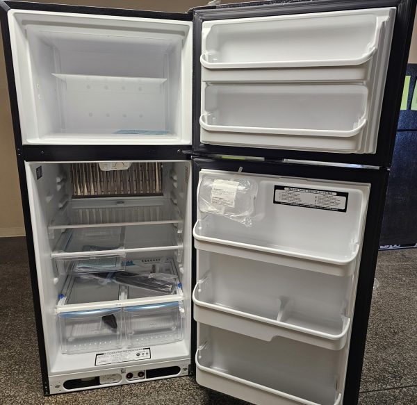 21 cu. ft. Propane refrigerator