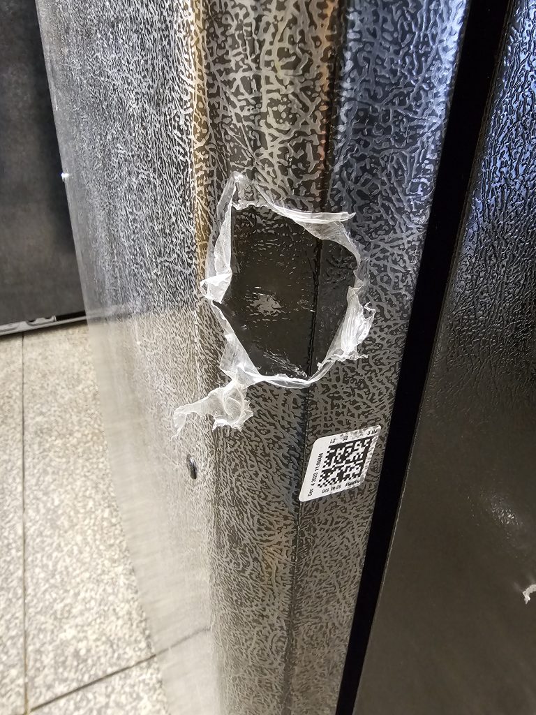 21 cu. ft. Propane refrigerator